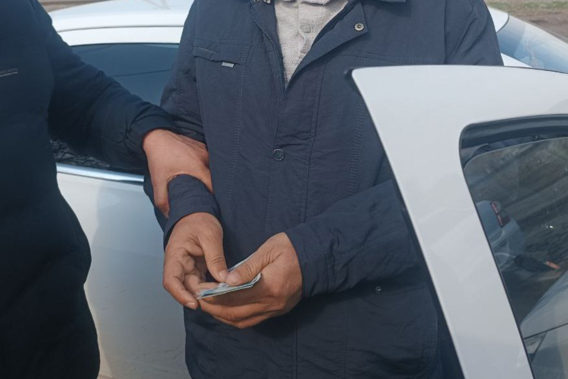 Tuman ekologiya bo‘limi boshlig‘i pora bilan ushlandi