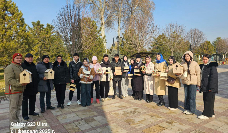 3-fevral — Xalqaro qushlarni oziqlantirish kuni munosabati bilan Toshkent viloyatidagi Zangi Ota ziyoratgohi hududida ekologik aksiya tashkil etildi. Tadbir "Ekolog" jamoat birlashmasi, O‘zbekiston Musulmonlar idorasi hamda KELAJAK erkin volontyorlik harakati yoshlari hamkorligida o‘tkazildi.