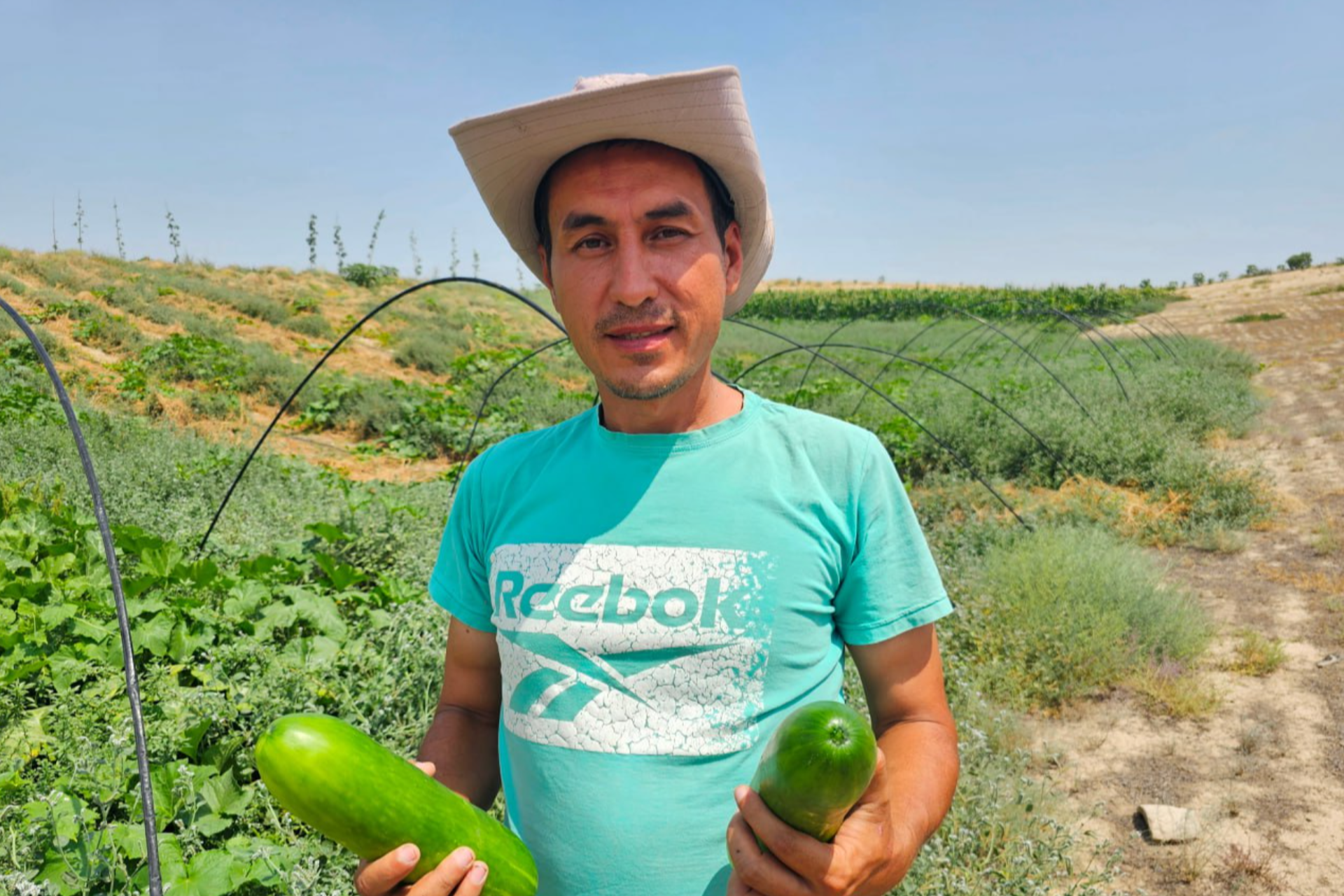 Adirlikni o‘rmonga aylantirayotgan Otabek