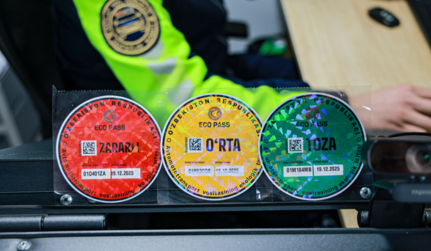 Ekologik stiker — bu jarima yoki cheklov emas, balki avtomobilning ekologik holatini ko‘rsatuvchi indikator, haydovchining mas’uliyati va toza havo hamda barqaror kelajakka qo‘shgan hissasining ramzidir.